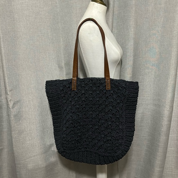 Large Merona Brand Woven Paper Tote Bag-Navy-Faux Leather Straps-Snap Closure - Picture 2 of 16